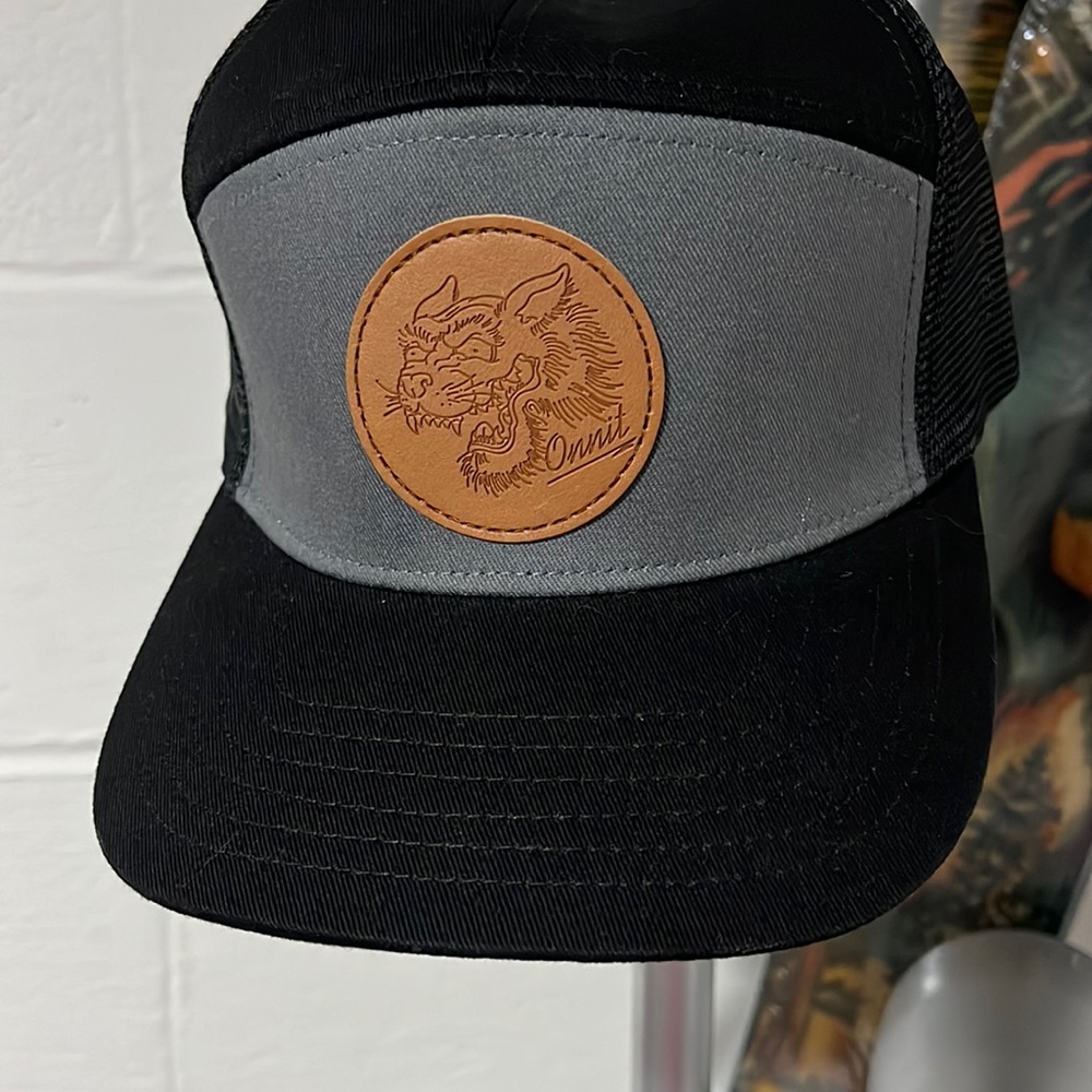 ONNIT  hat